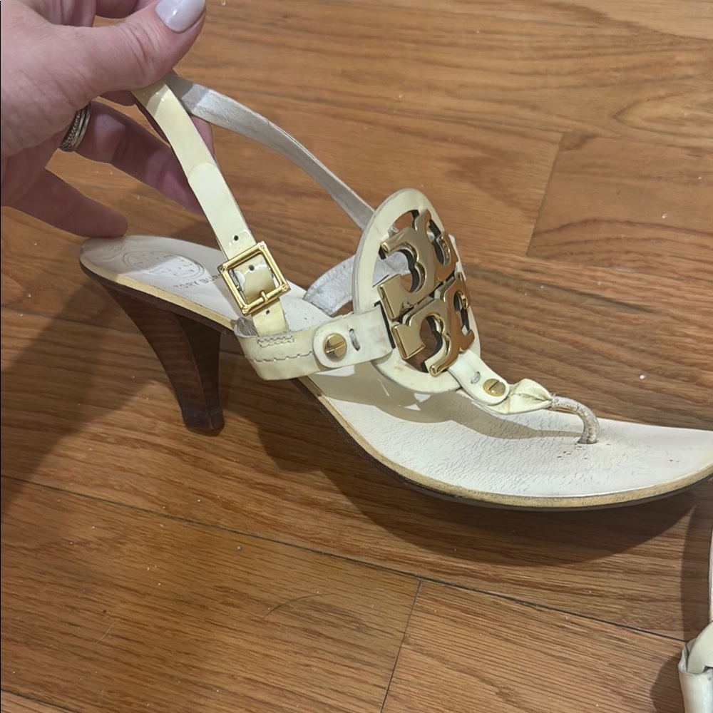 Tory Burch Cream and Gold Heels with Decorative Embellishment